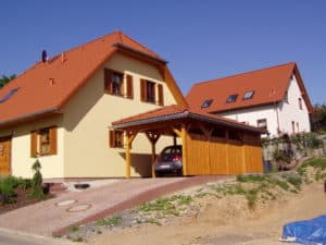 Carport mit Walmdach